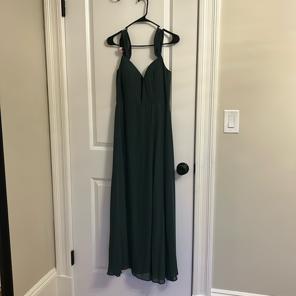 Bill Levkoff bridgesmaid dress, evergreen like color, sweetheart neckline padded